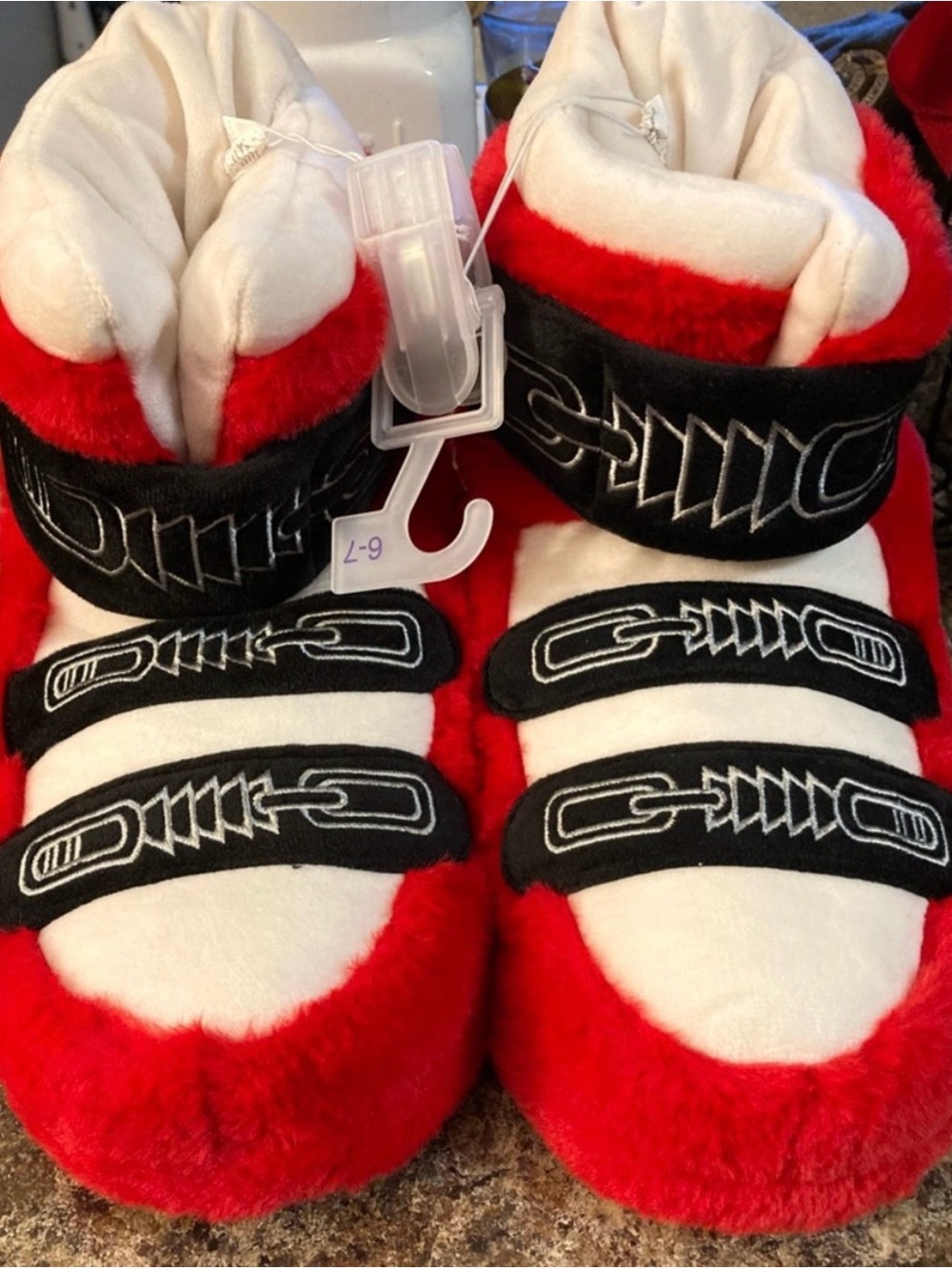 Kids' Ski Bootie Slippers - Wondershop™ Red
Size 6-7
New